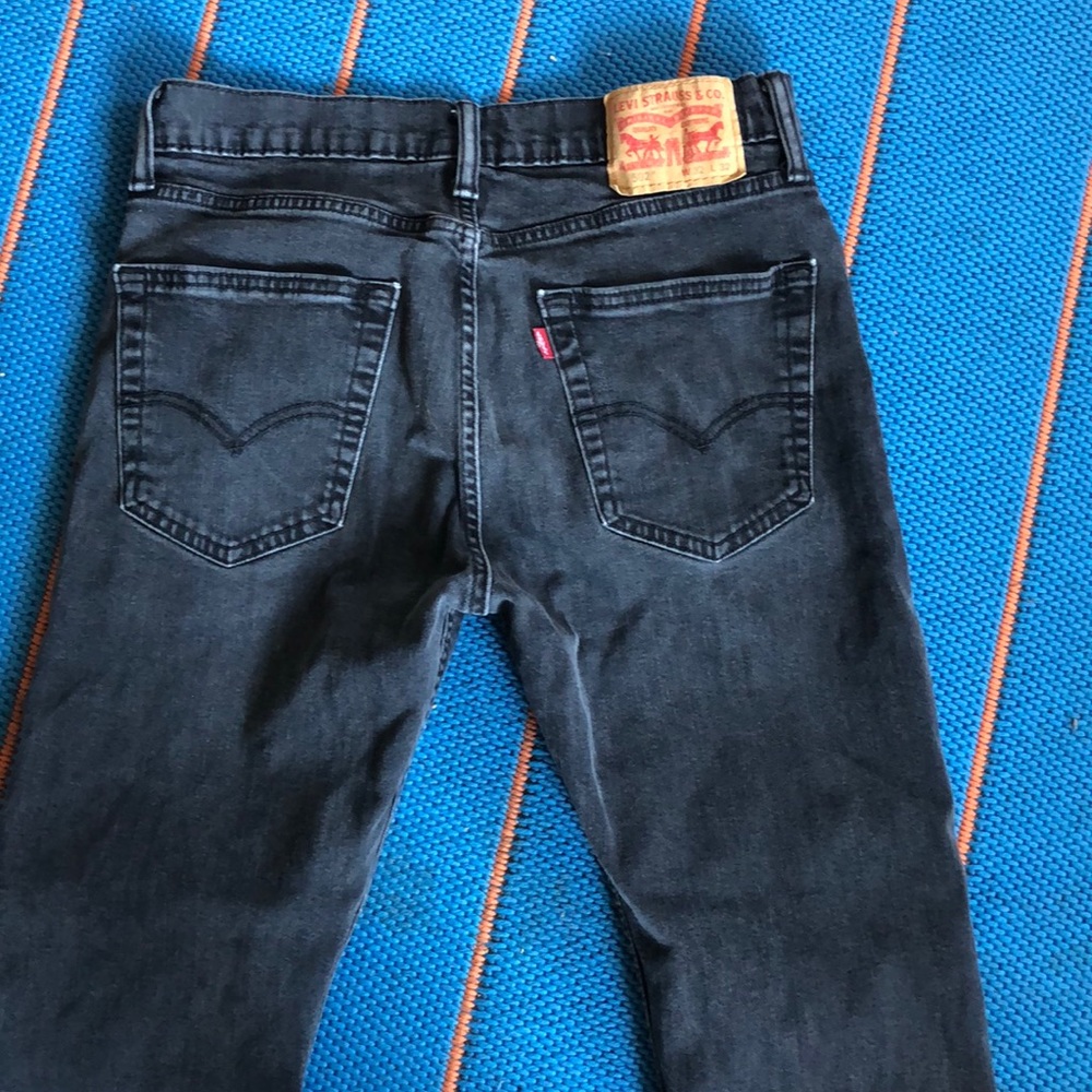 Levi’s 502 black jeans